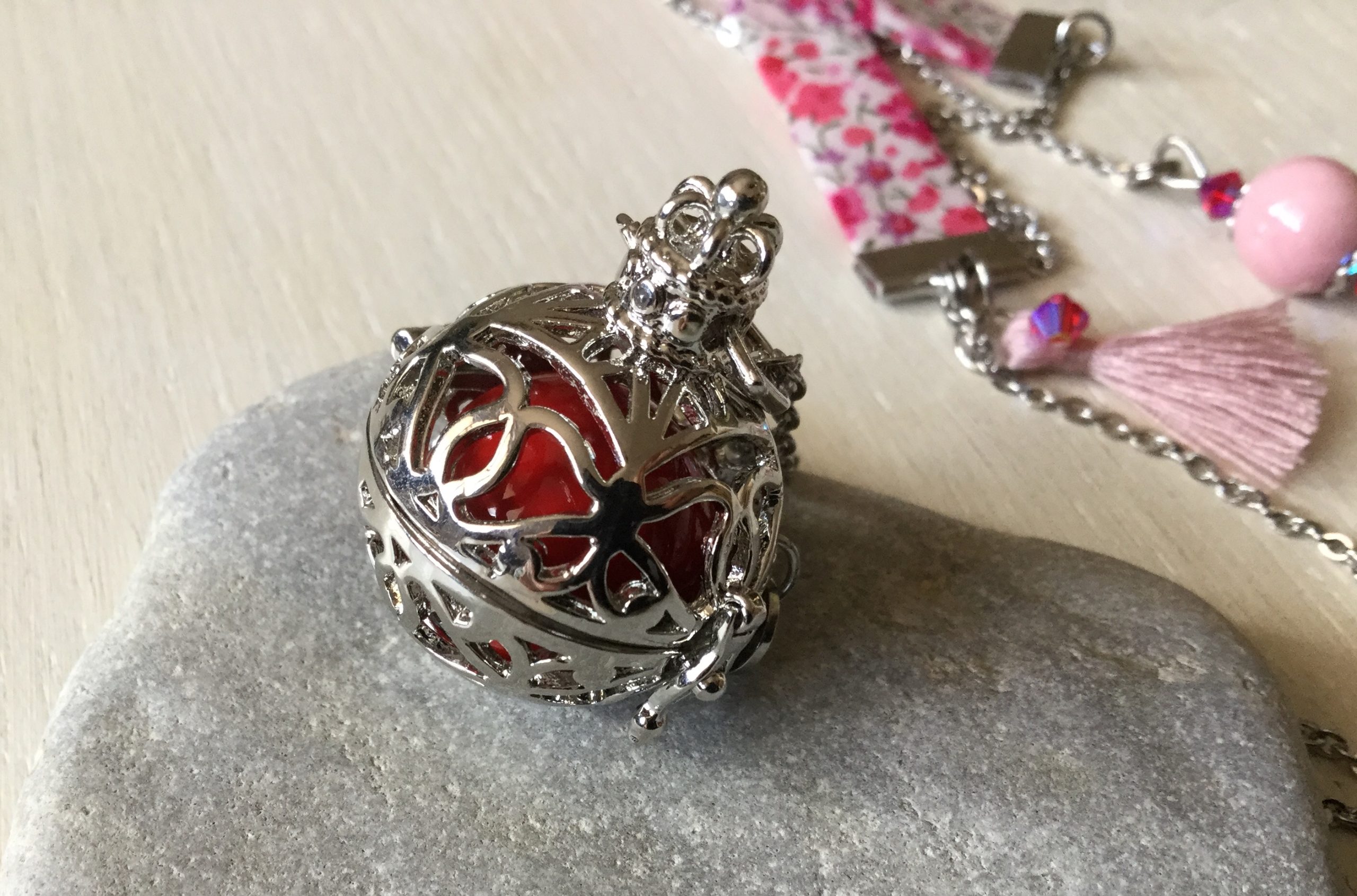 Bola de grossesse rose et rouge