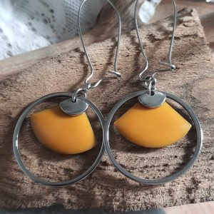 Boucles d&rsquo;oreilles dormeuses en acier inoxydable, éventail jaune