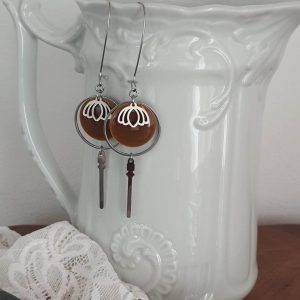 Boucles d&rsquo;oreilles dormeuses en acier inoxydable, Fleur de lotus, marron