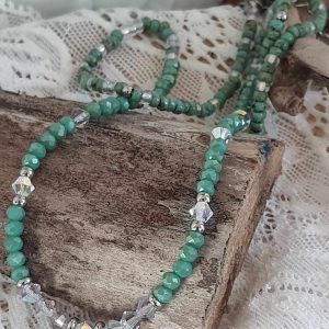 Collier ras de cou en perles de verre et en cristal, Vert et argenté