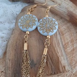 Boucles d’oreilles pendantes à crochets en acier inoxydable doré, Perle mandala blanche et dorée
