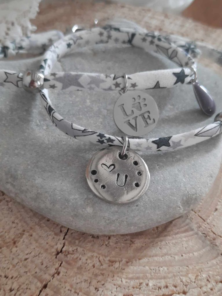 Bracelet personnalisable initiale chien chat en liberty