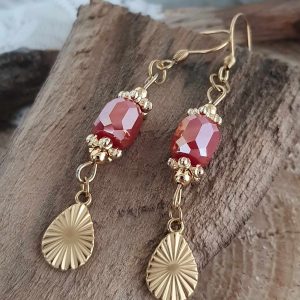 Boucles d’oreilles en acier inoxydable doré et perles rouges