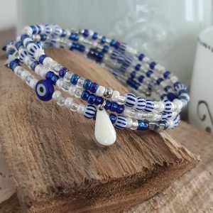 Bracelet manchette multirangs à mémoire de forme, perles en verre, bleu et blanc