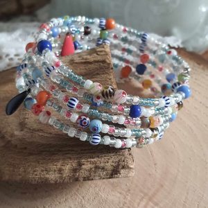Bracelet manchette multirangs à mémoire de forme, perles en verre et céramique multicolores