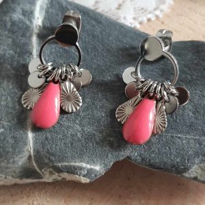 Boucles d’oreilles pendantes en acier inoxydable, pampilles argentées et gouttes rouges