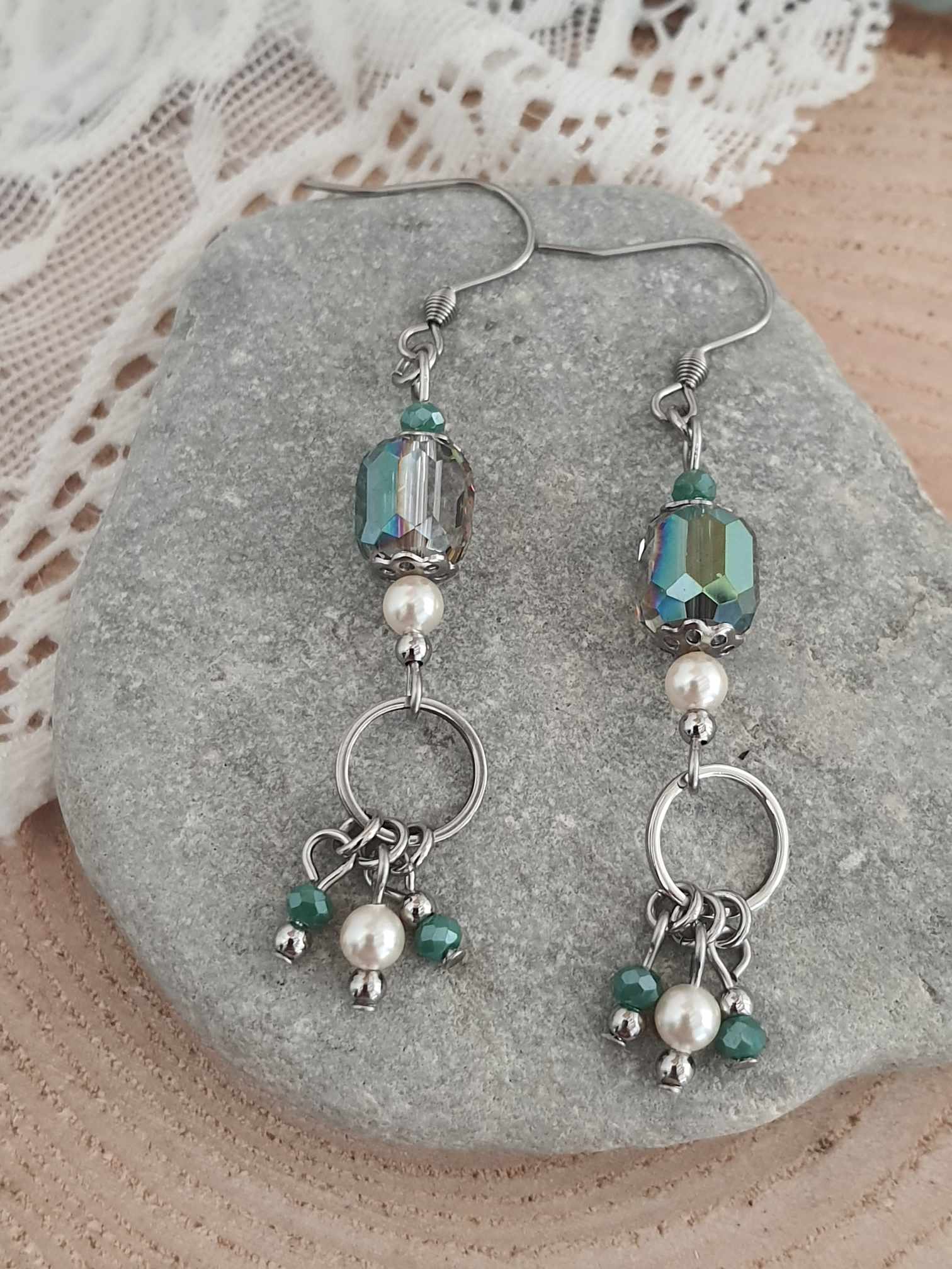 Boucles d'oreilles pendantes en acier inoxydable, perles en verre et cristal, vert et blanc nacré